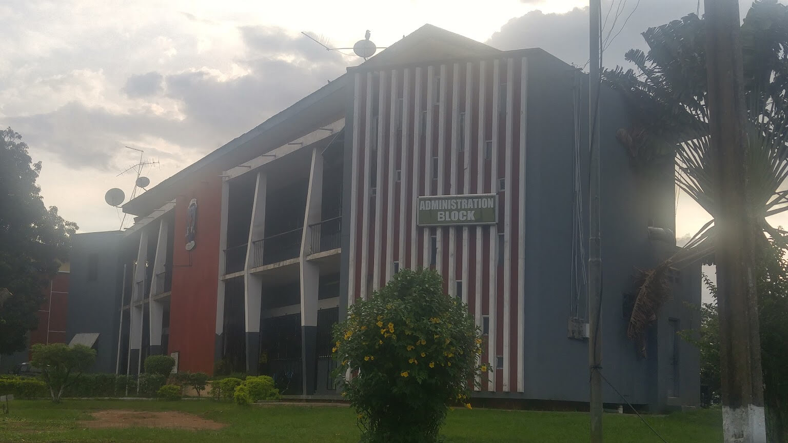 St. Louis SHS — administration